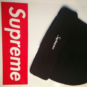 Supreme Embroidered Logo Beanie
